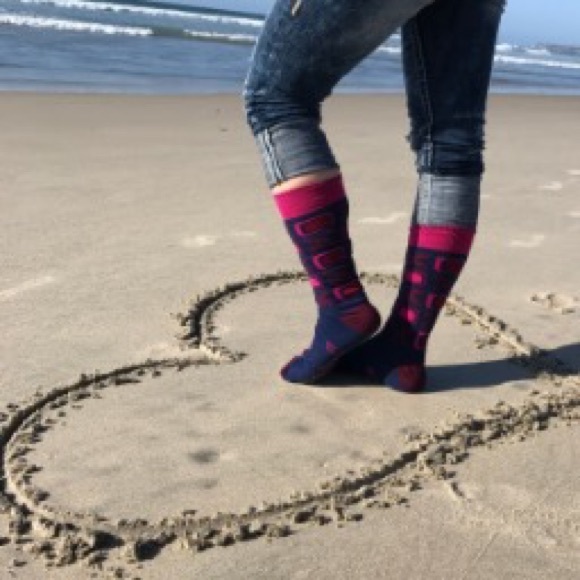 Hugs & Kisses Valentines Day 2 Pair USA Made Socks - Picture 4 of 7